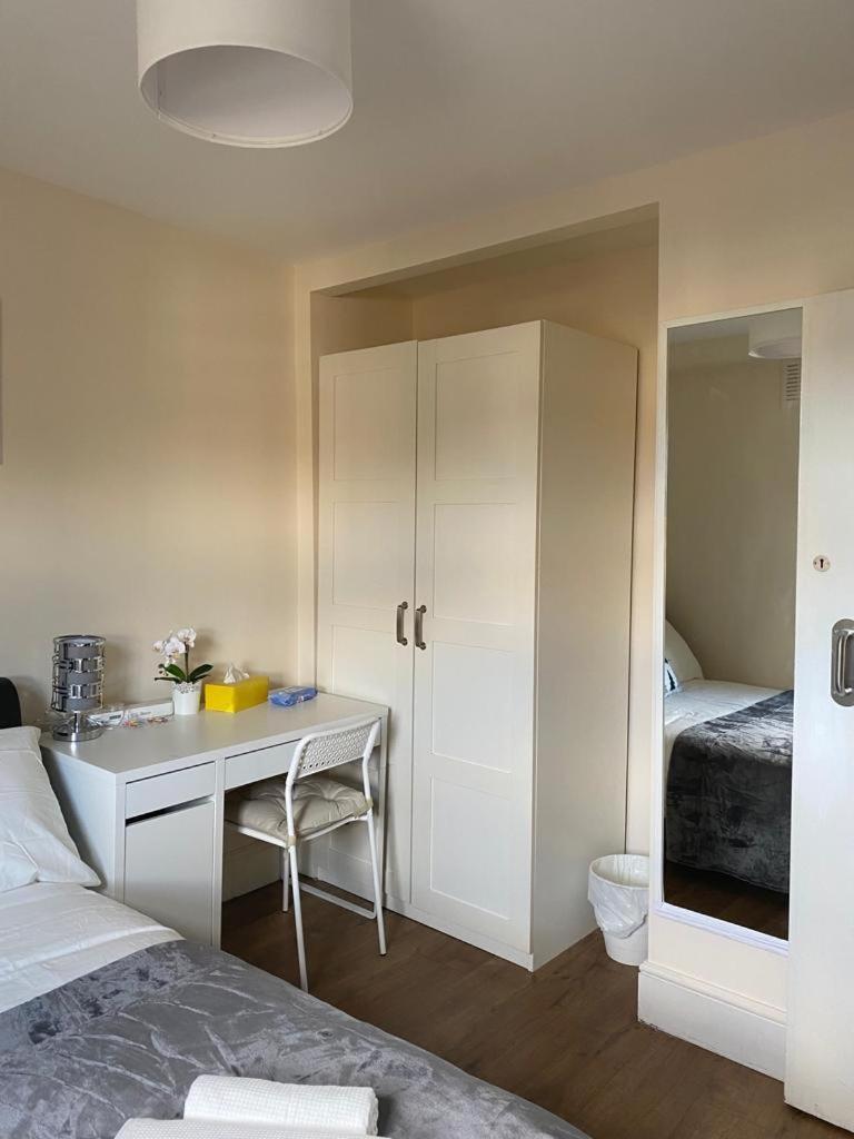 Lovely Private Rooms In Camden, Central London Ngoại thất bức ảnh